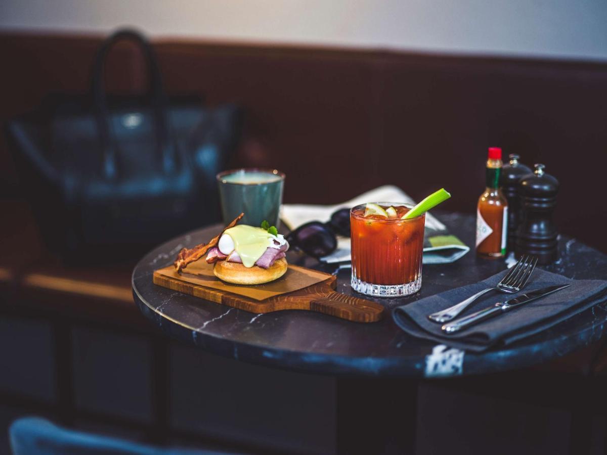 เรดิสัน คอลเลคชั่น สแตรนด์ โฮเต็ล สต็อกโฮล์ม Hotel ภายนอก รูปภาพ A Bloody Mary cocktail