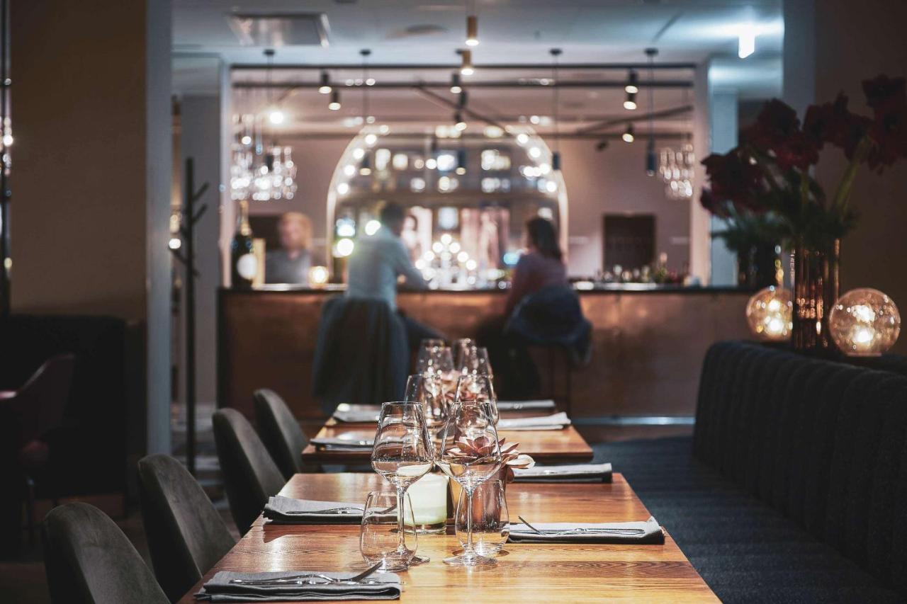 เรดิสัน คอลเลคชั่น สแตรนด์ โฮเต็ล สต็อกโฮล์ม Hotel ภายนอก รูปภาพ Interior of the restaurant