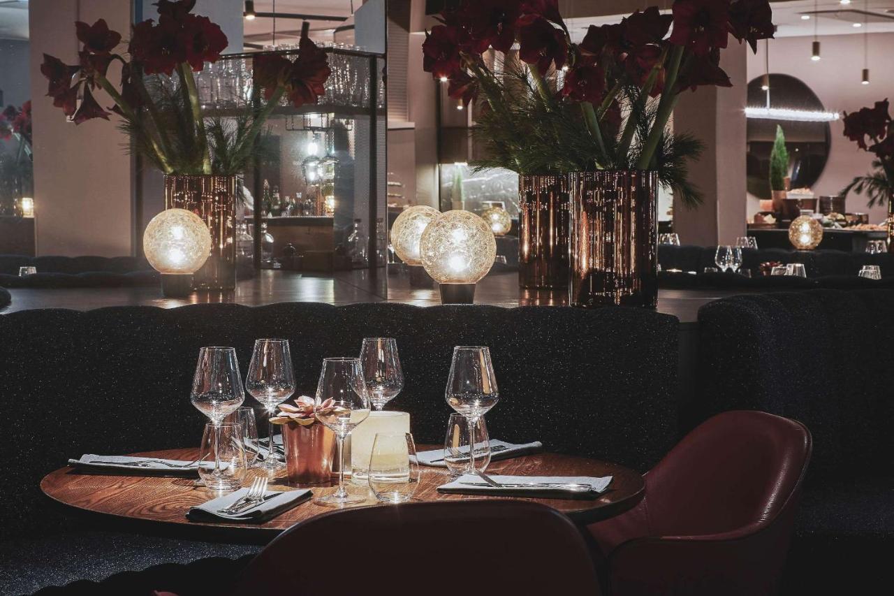 เรดิสัน คอลเลคชั่น สแตรนด์ โฮเต็ล สต็อกโฮล์ม Hotel ภายนอก รูปภาพ Interior of the restaurant